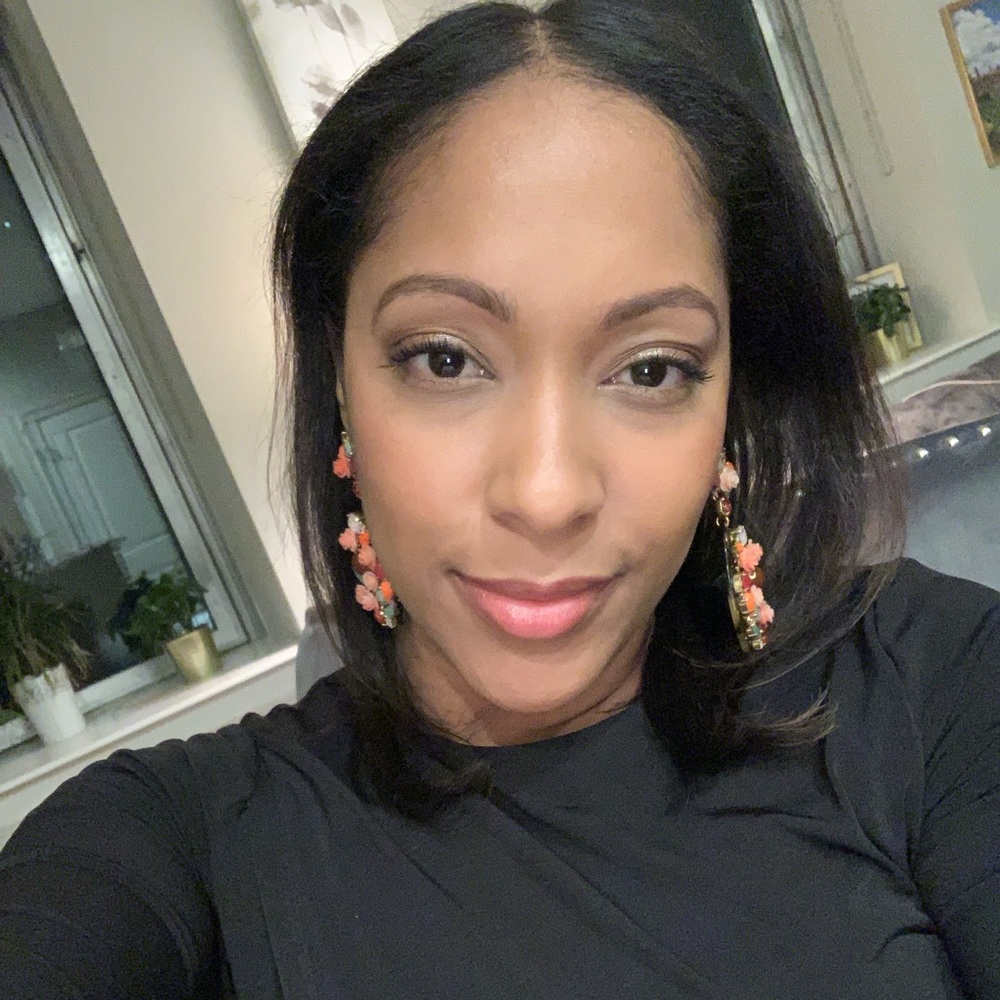 Meet your Posher, Leneika